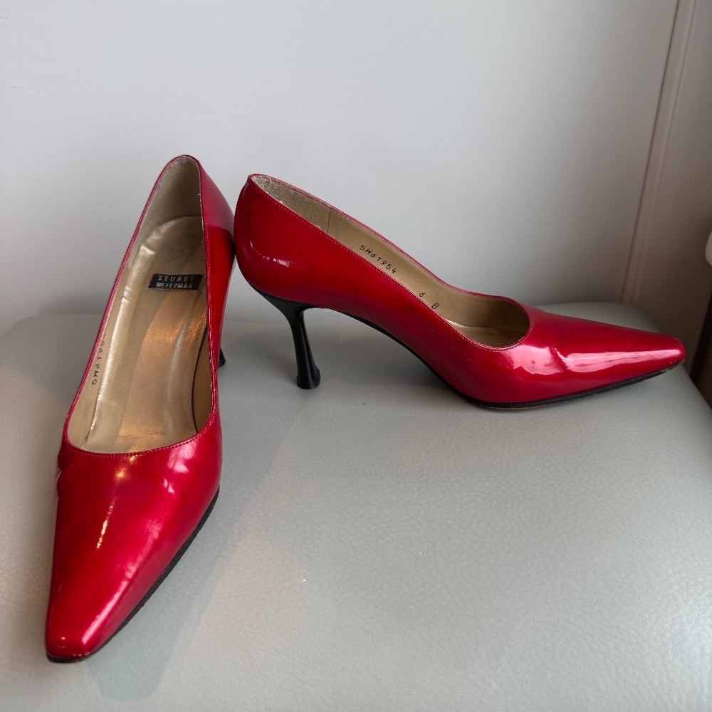 Size 6 Red Patent Leather Stuart Weitzman pumps